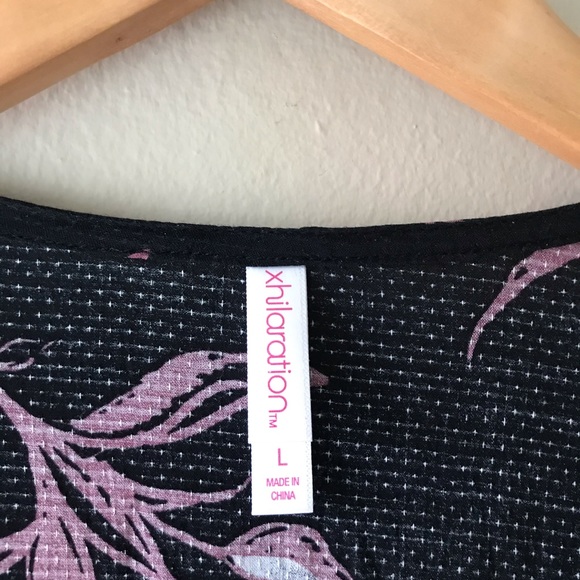 Xhilaration Black Short Sleeve Floral Wrap Top - Picture 4 of 12